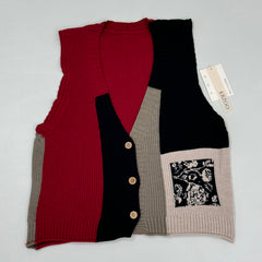 Women's knitted cardigan sweater vest