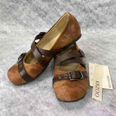 Leather belt-embroidered flat shoes