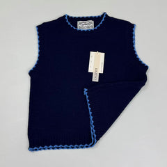 Multi-color border round-neck sleeveless sweater