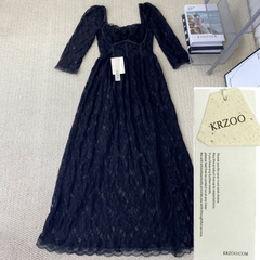 Lace square-necked slit-fitted dress