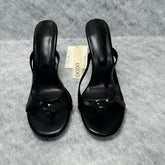 Round-toe thin-stringed slip-on sandals