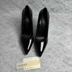 Metal tip ultra-fine heel black lacquered leather high heels