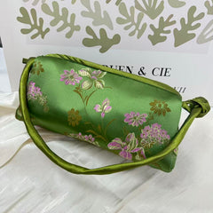 Classical style buttoned handbag