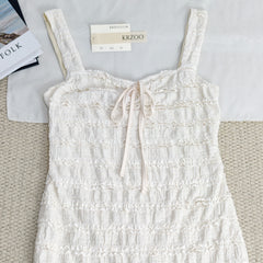 Wavy pattern tie-neck halter dress