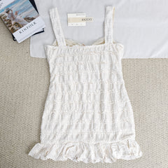 Wavy pattern tie-neck halter dress