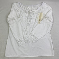 Lace trimmed long-sleeved shirt