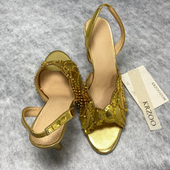 Beaded petal-shaped scale high-heeled shoes