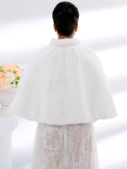 Women's Faux Fur Shawl