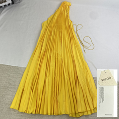 Pleated V-neck wide skirt with straps and pure color