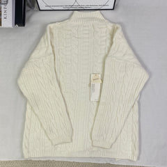 Plaid round-neck pullover sweater