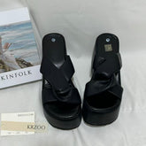 Color-Blocking Platform Slides