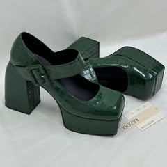 Round-toe waterproof platform boots with thick heels