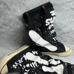 Retro flat-bottom graffiti ankle boots