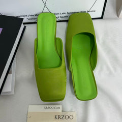 Square-Toe Closed-Toe Satin Triangle-Heeled Slippers