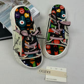 Pancake-style stenciled flip-flop