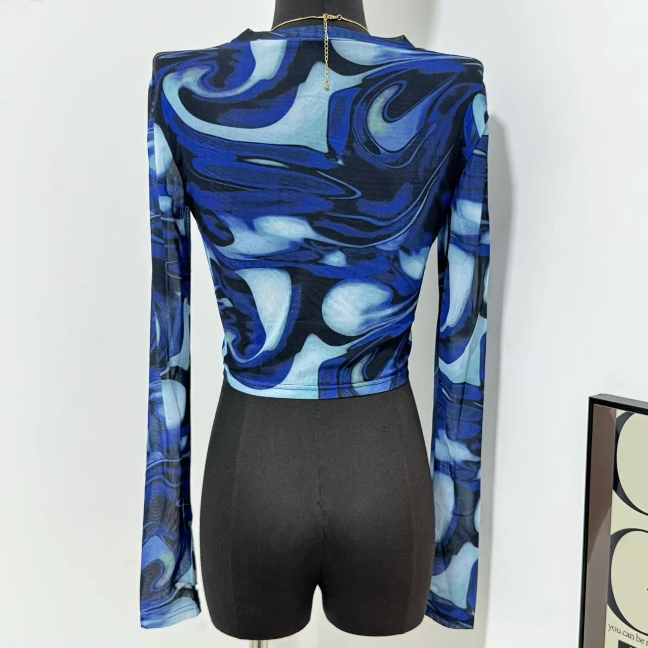Crew Neck Pullover Printed Crop Top
