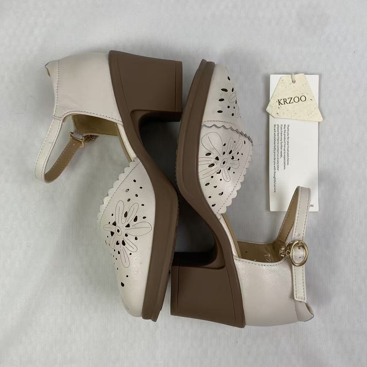 Hollow upper cowhide soft-soled shoes