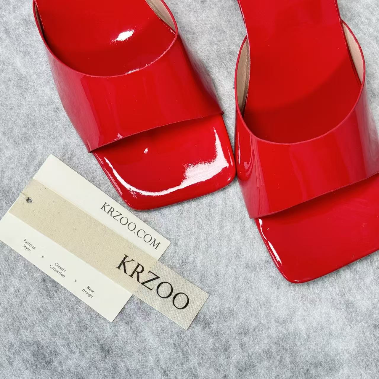 Square-toe thick-soled single-heeled high heel