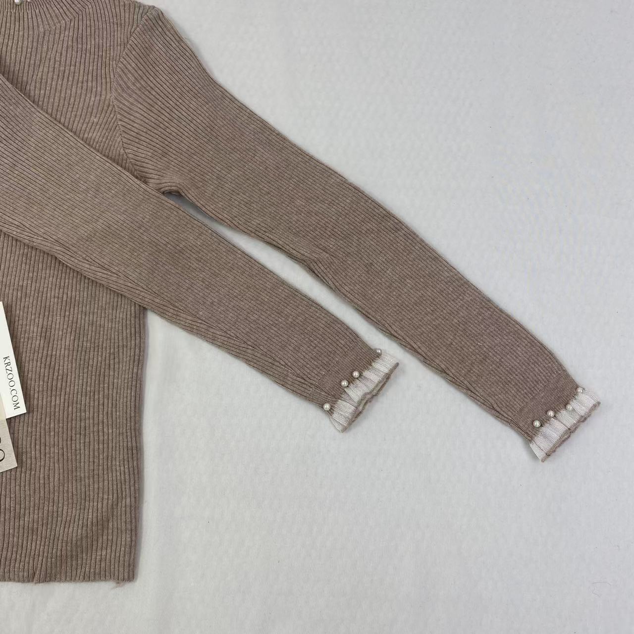 High-neck long-sleeved lace knitted top