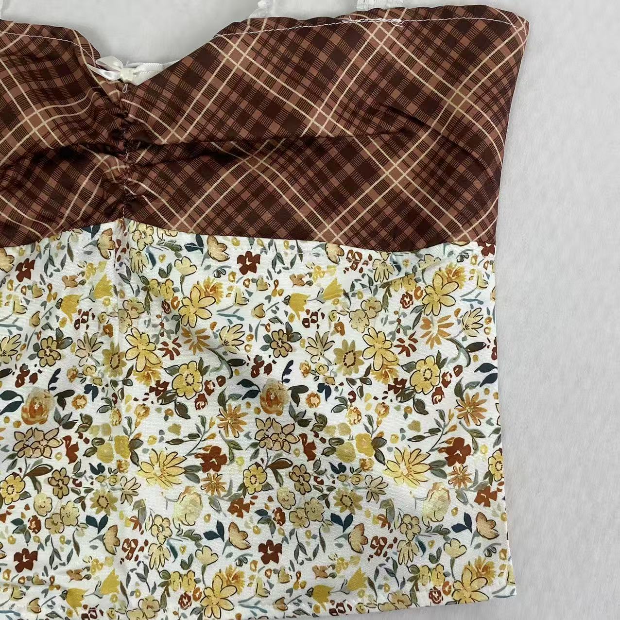 Floral pattern square-neck pleated T-shirt top