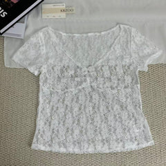 Slim-Fit V-Neck Lace Short-Sleeved Top