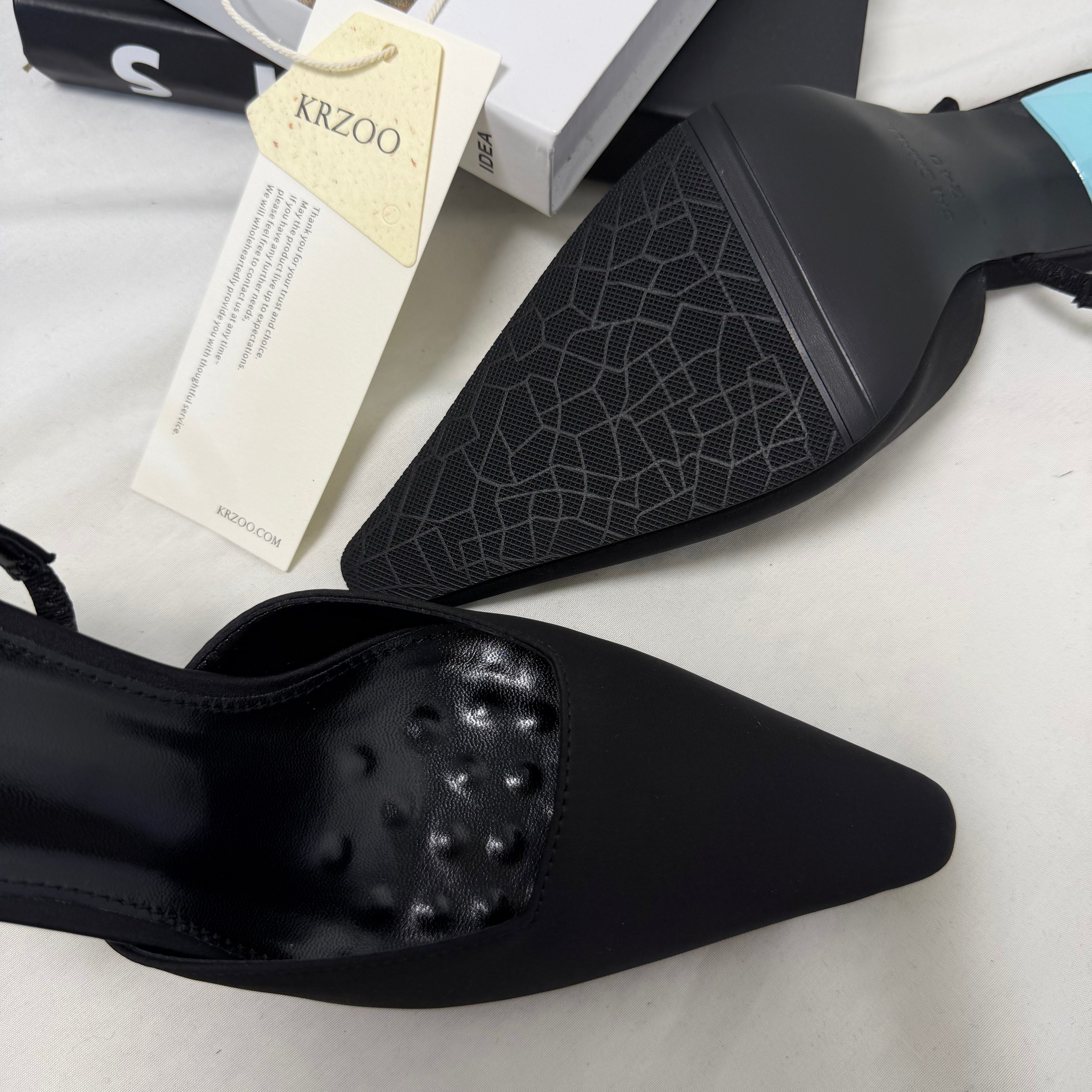 Round-toe low-cut one-strap high-heeled shoes
