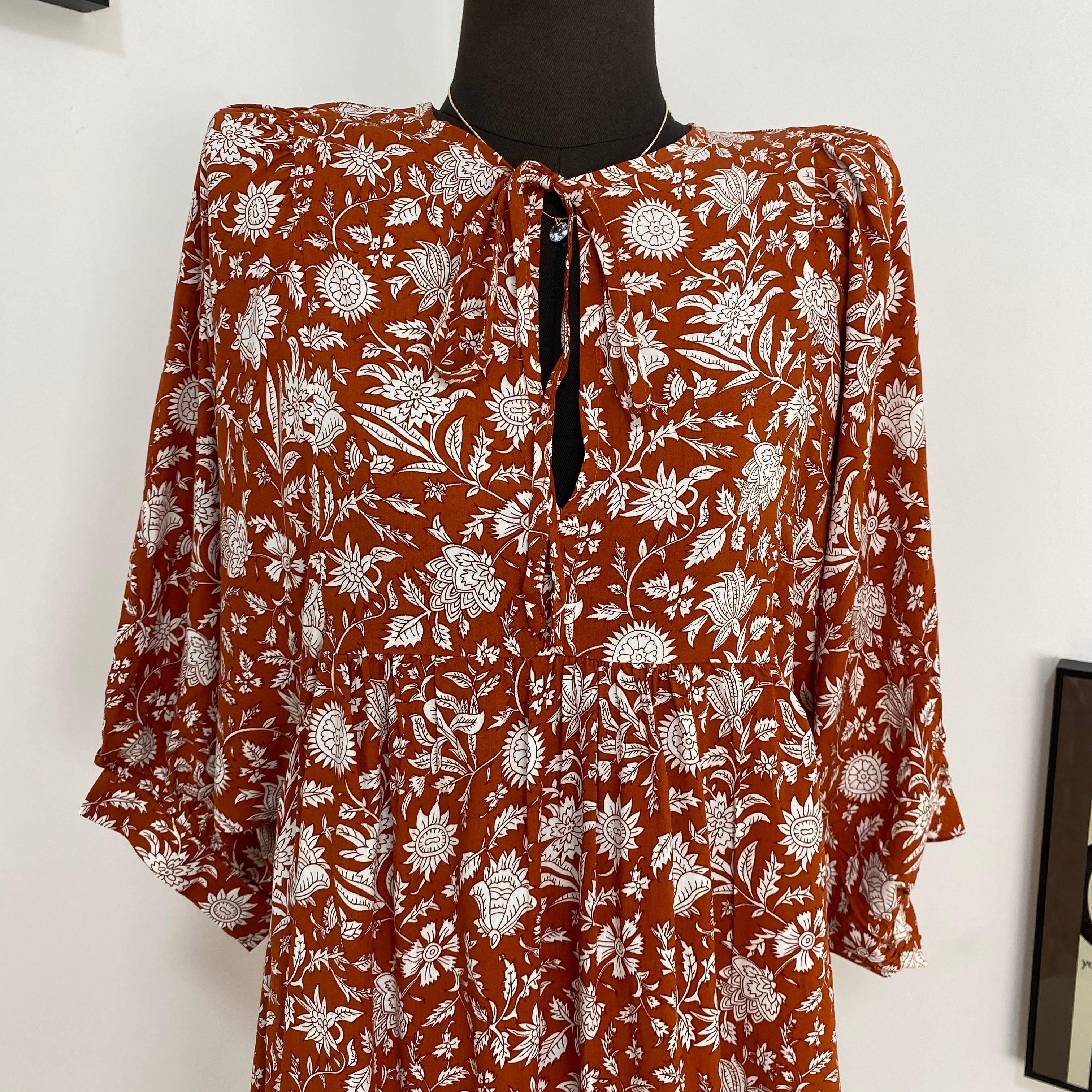 V-Neck Printed Lantern Sleeve Dress