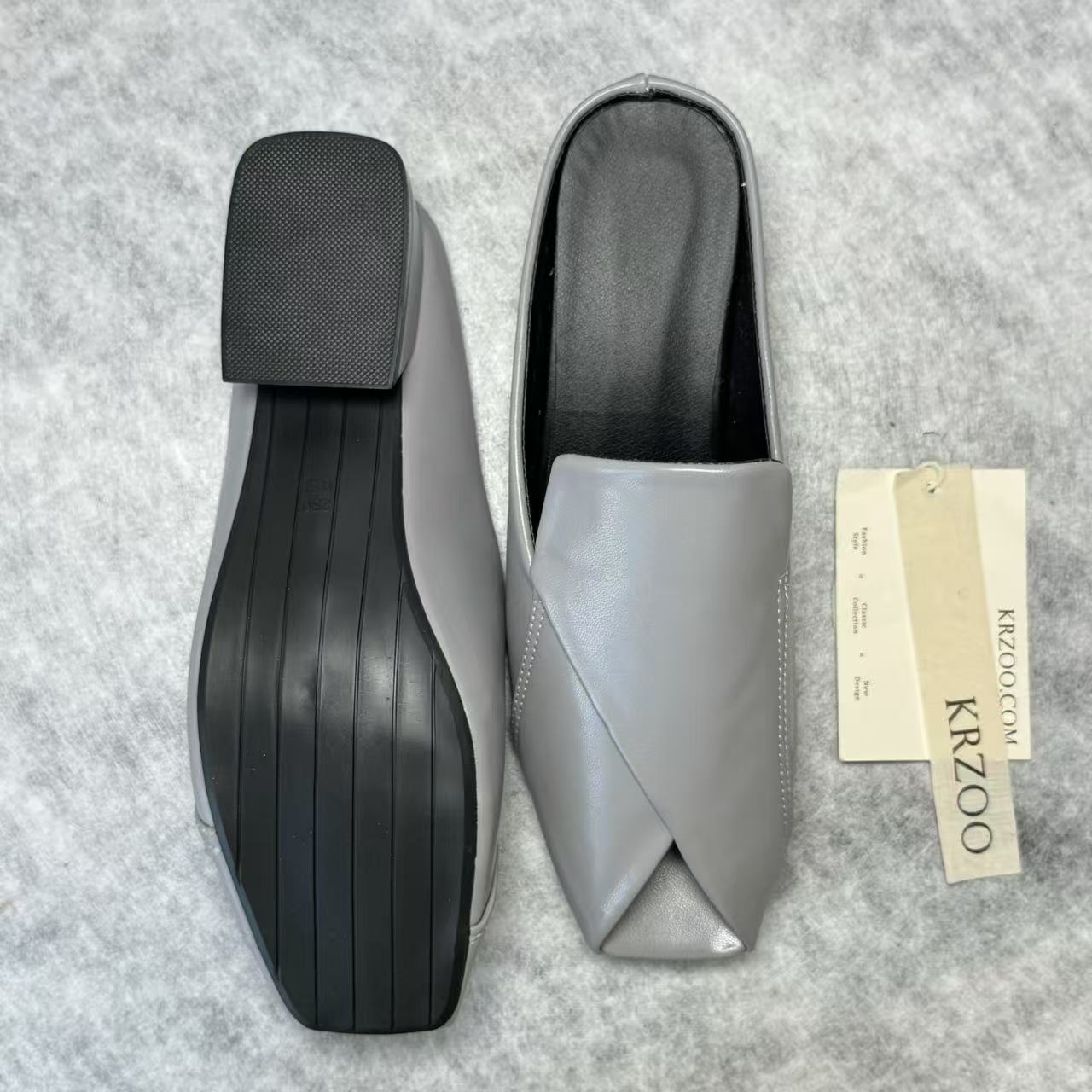 Square-toe open-toe square heel low-heeled shoes