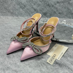 Pleated pointed-toe open-toe strap shoes