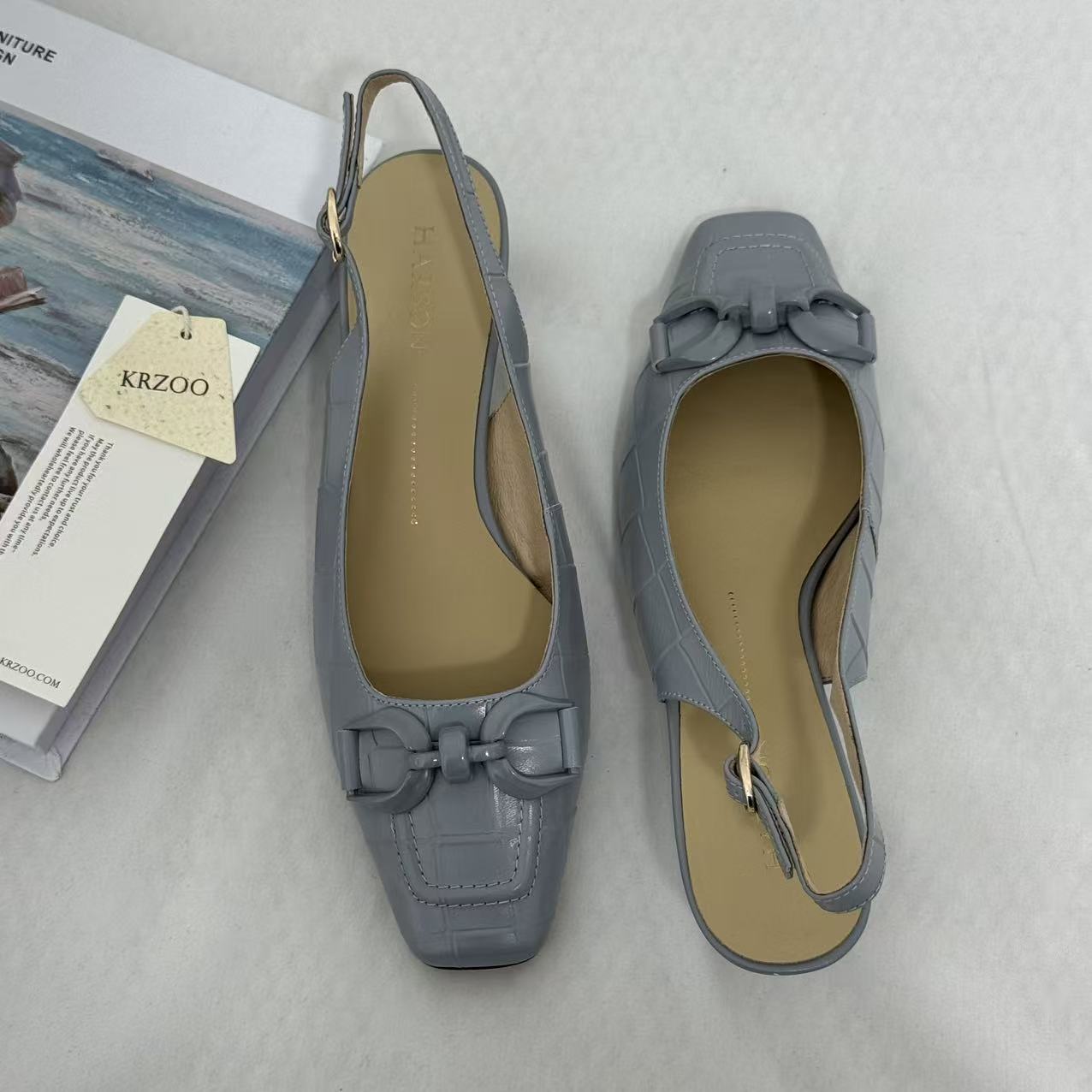 Cowhide Sandals With Enclosed Toes