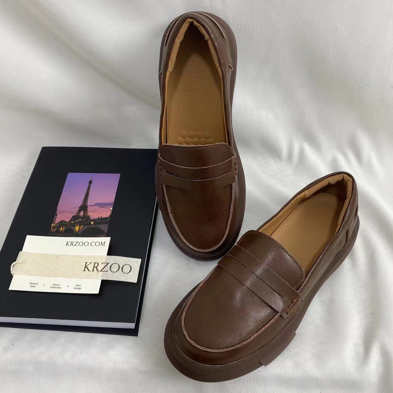 Retro Soft-Soled Flats