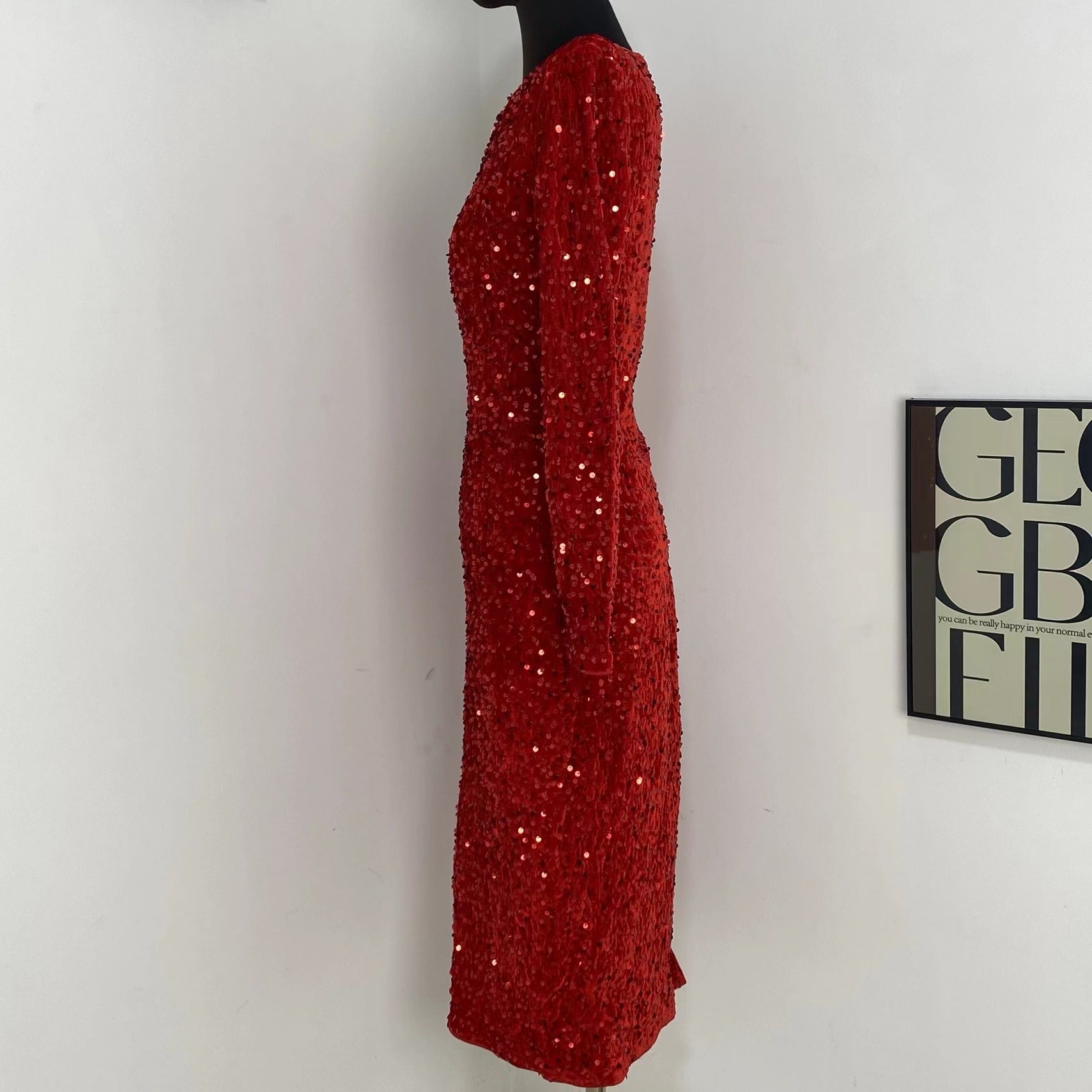 Long-Sleeved Sequined Midi Ddress