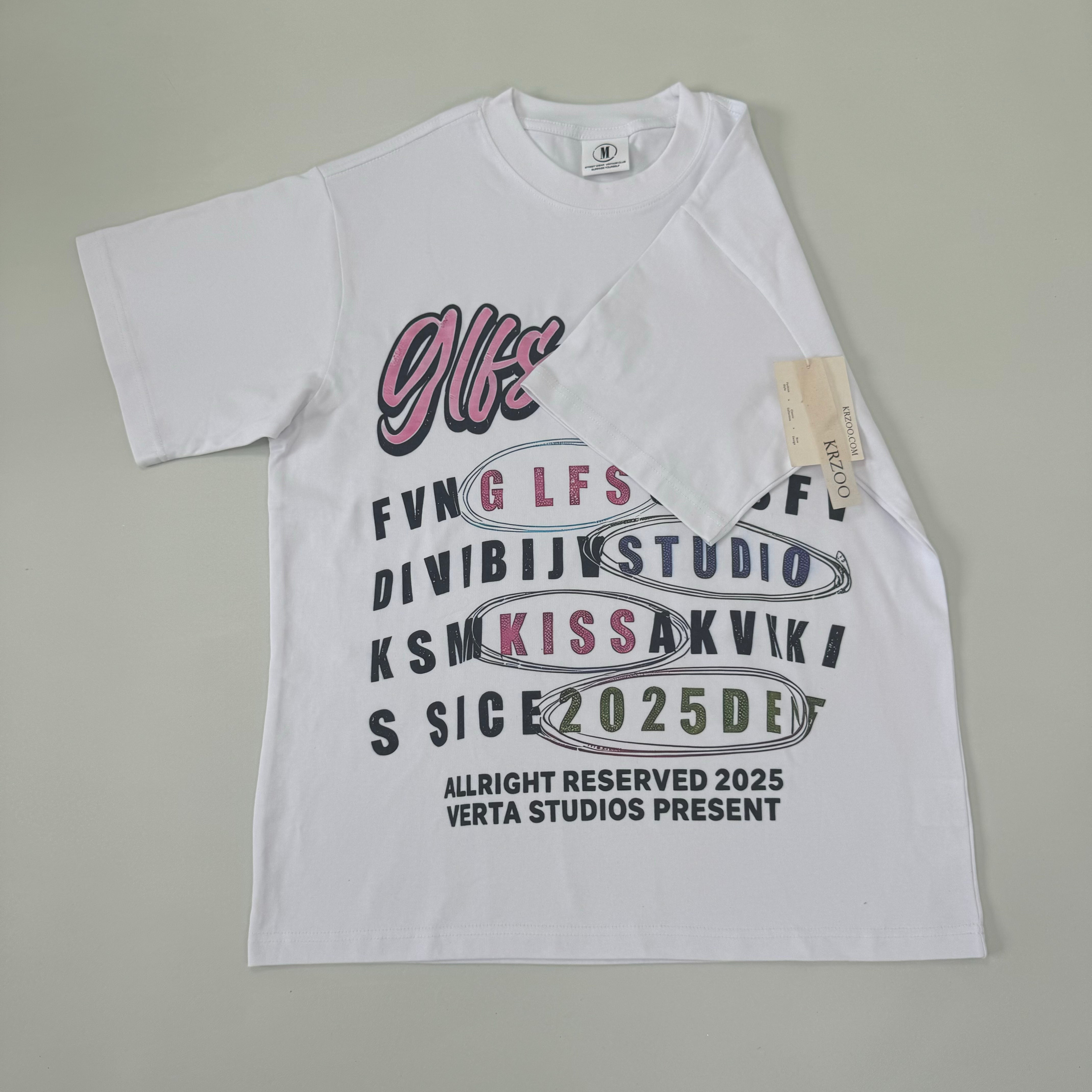 Painted letters short-sleeved shirt