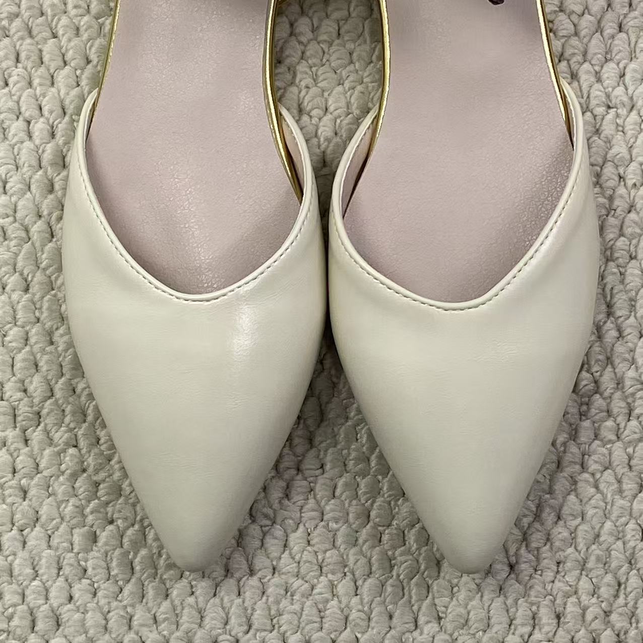 Velcro open-toe shoes