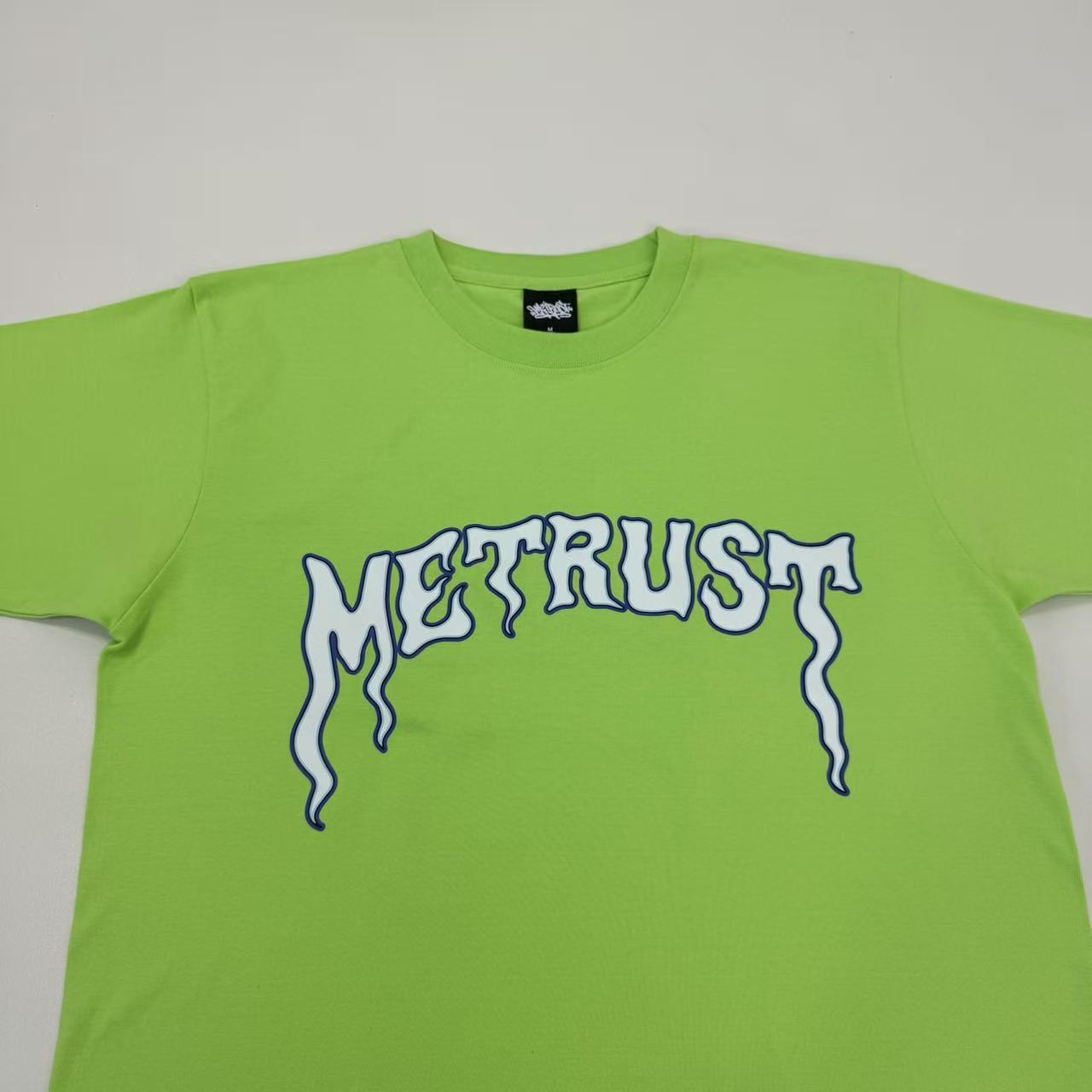 Wave-printed short-sleeved shirt