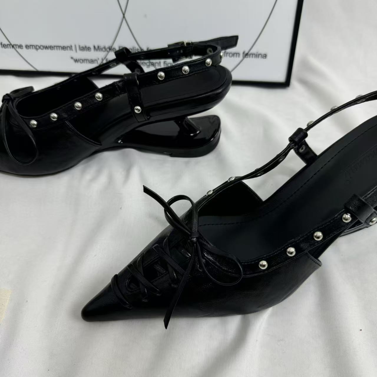 Pointed-Toe Closed-Toe Sandals with Bow Detail