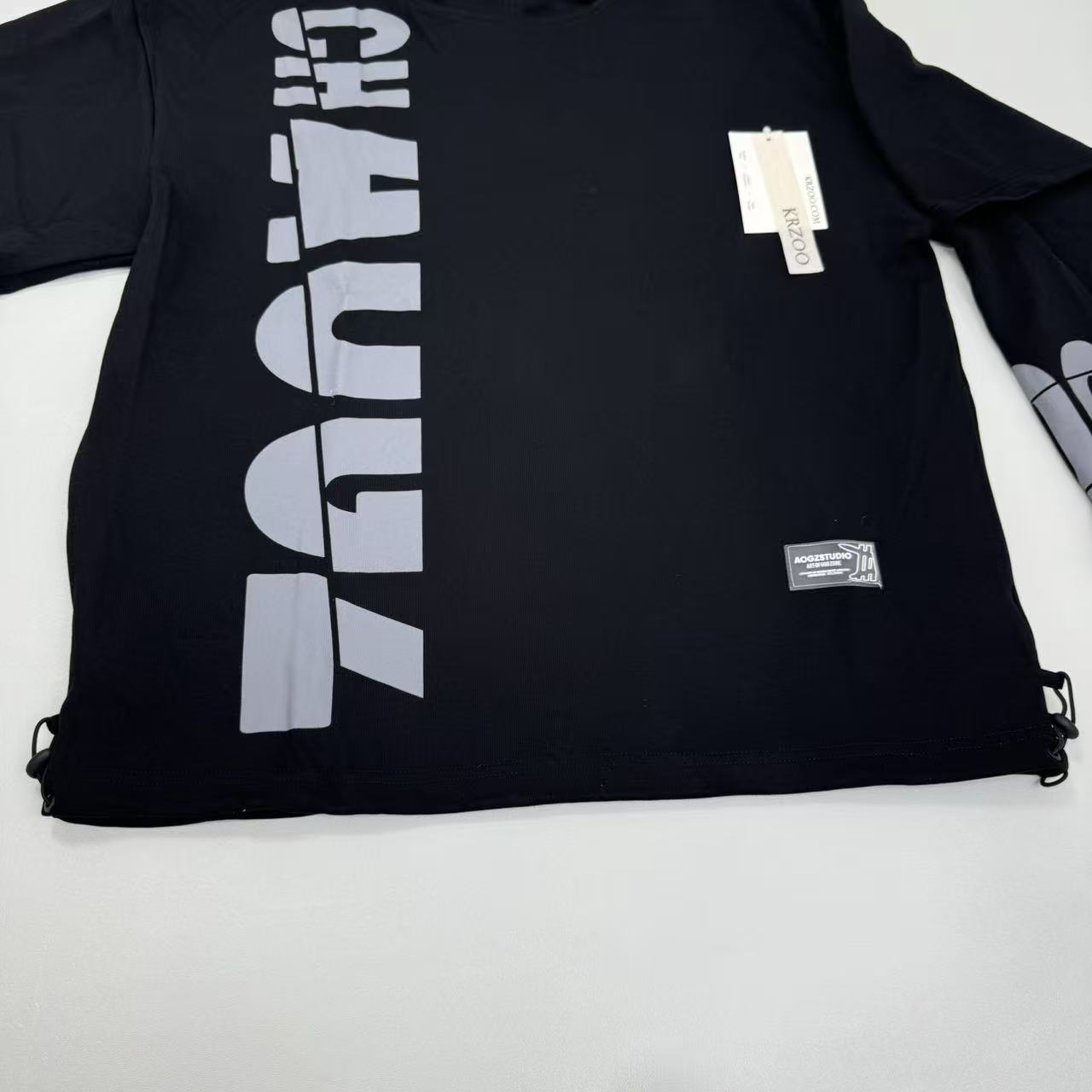 Two-piece sweatshirt with American-style hooded top