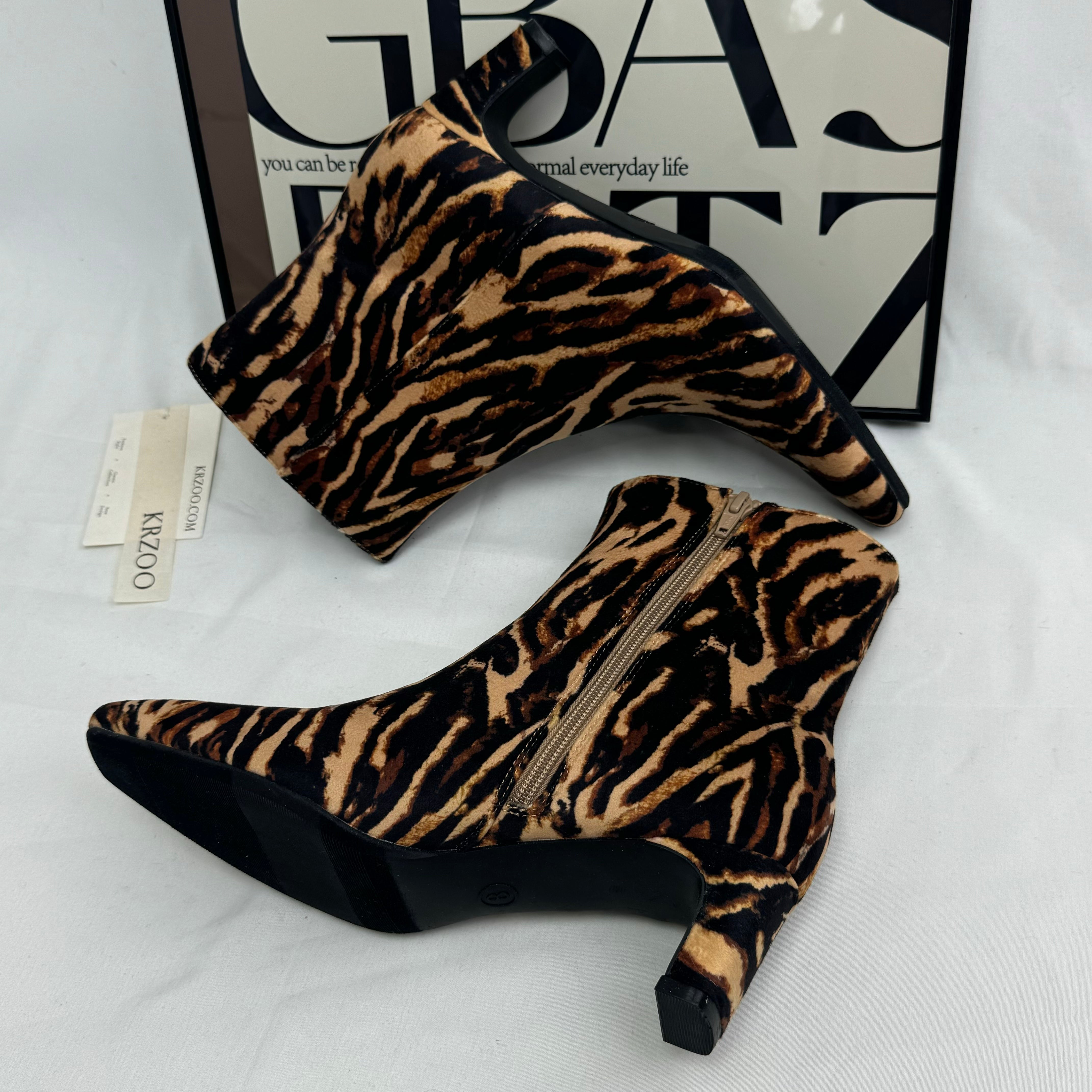 Zebra-patterned thick-soled short boots