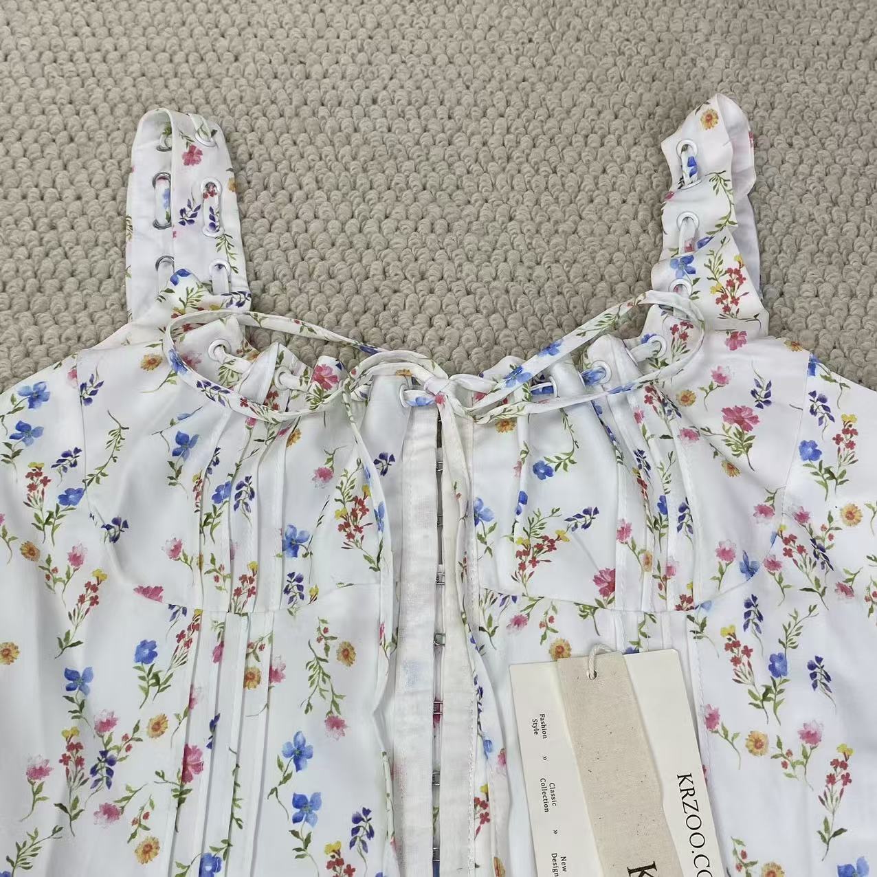 Printed halter-neck short-sleeved top