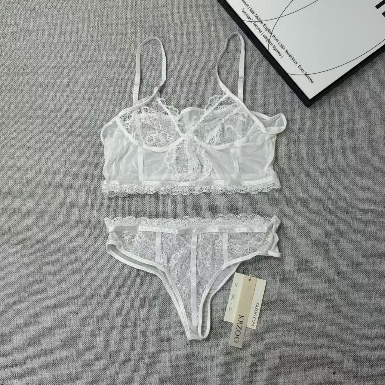 Lace deep V plunging bra set with two pieces