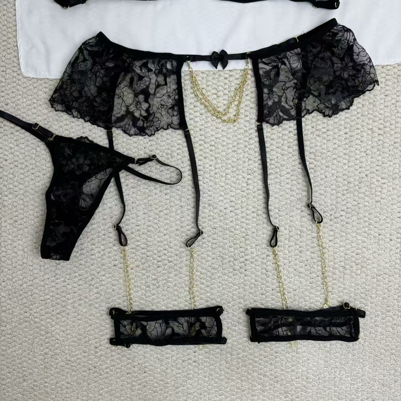 Embroidered lace lingerie set