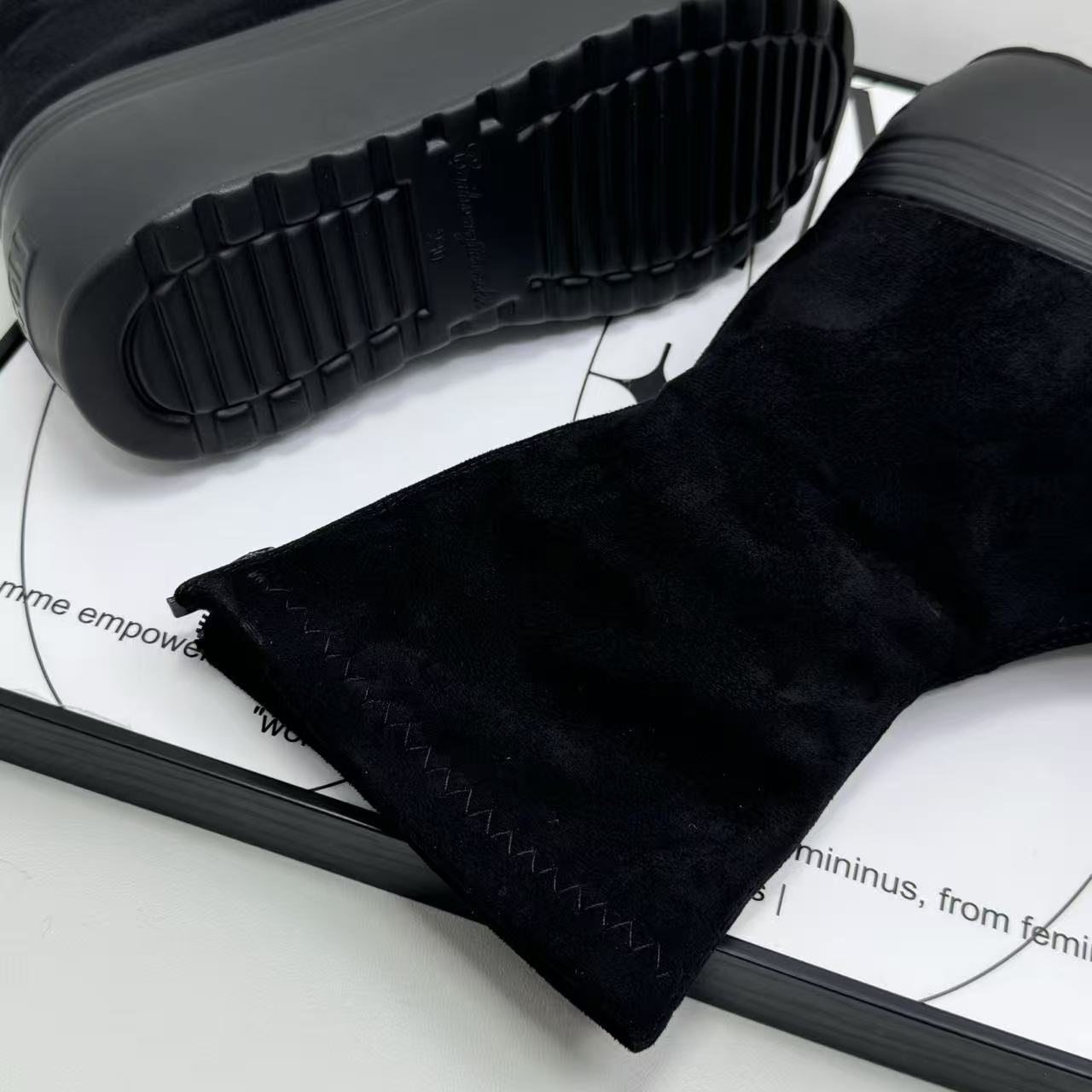 Thick-soled elastic black slim short boots