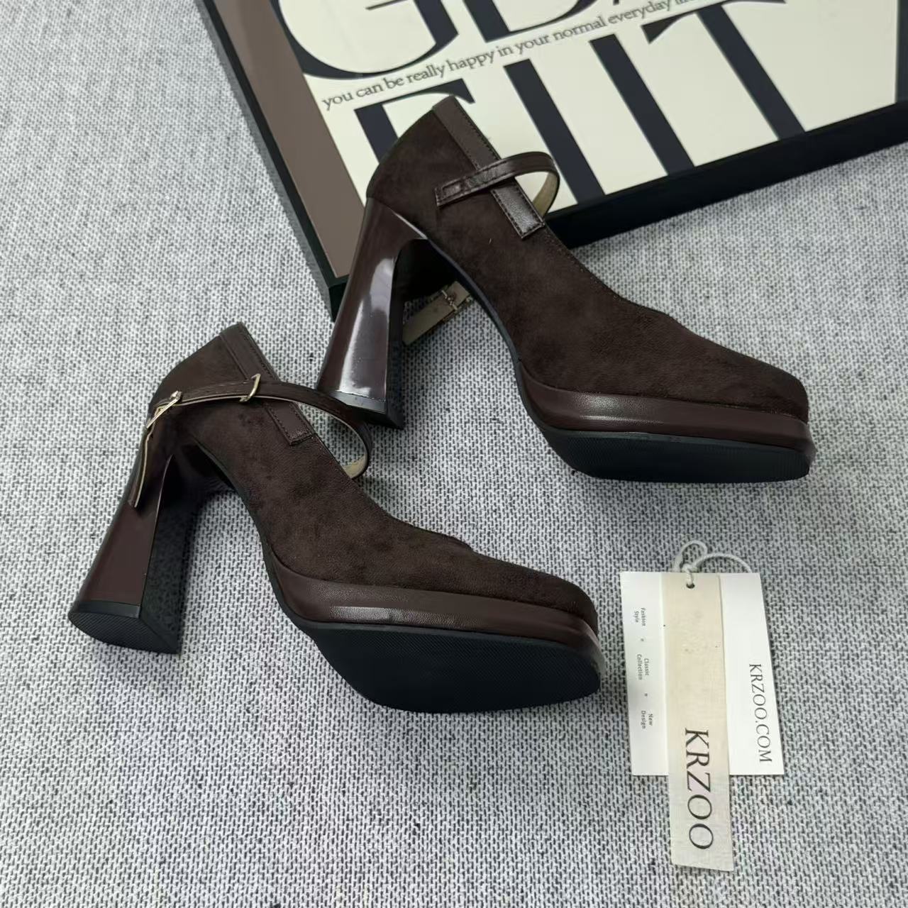 Velvet-faced square-toe British-style shoes