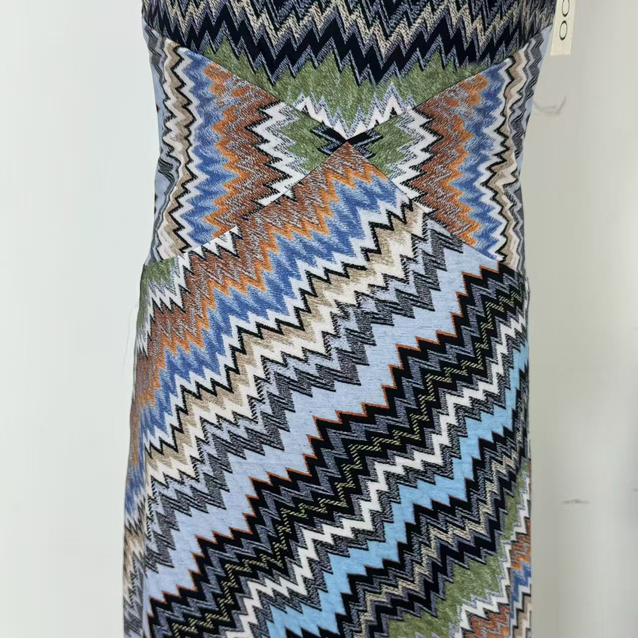 Strap pleated figure-hugging dress