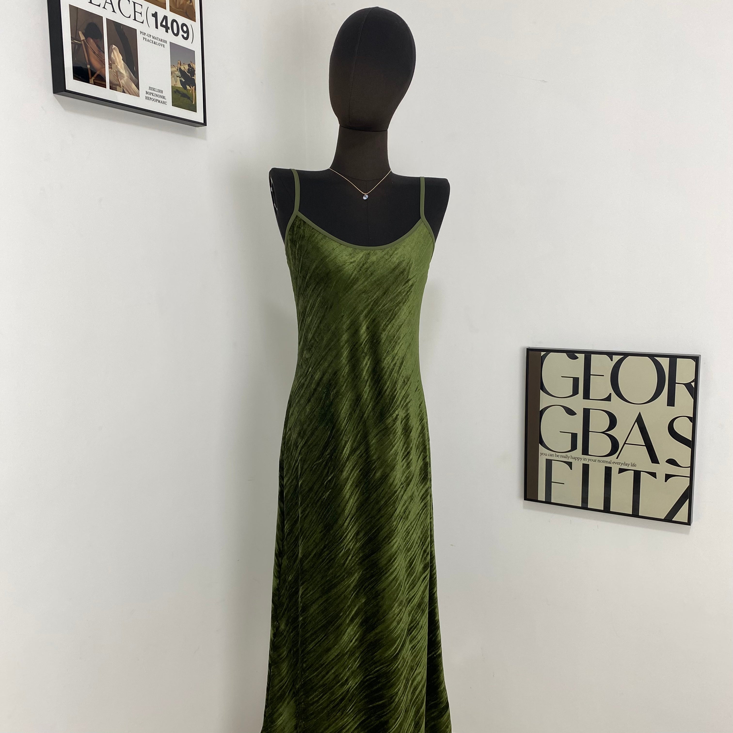Slimming Waist Velvet Suspender Dress