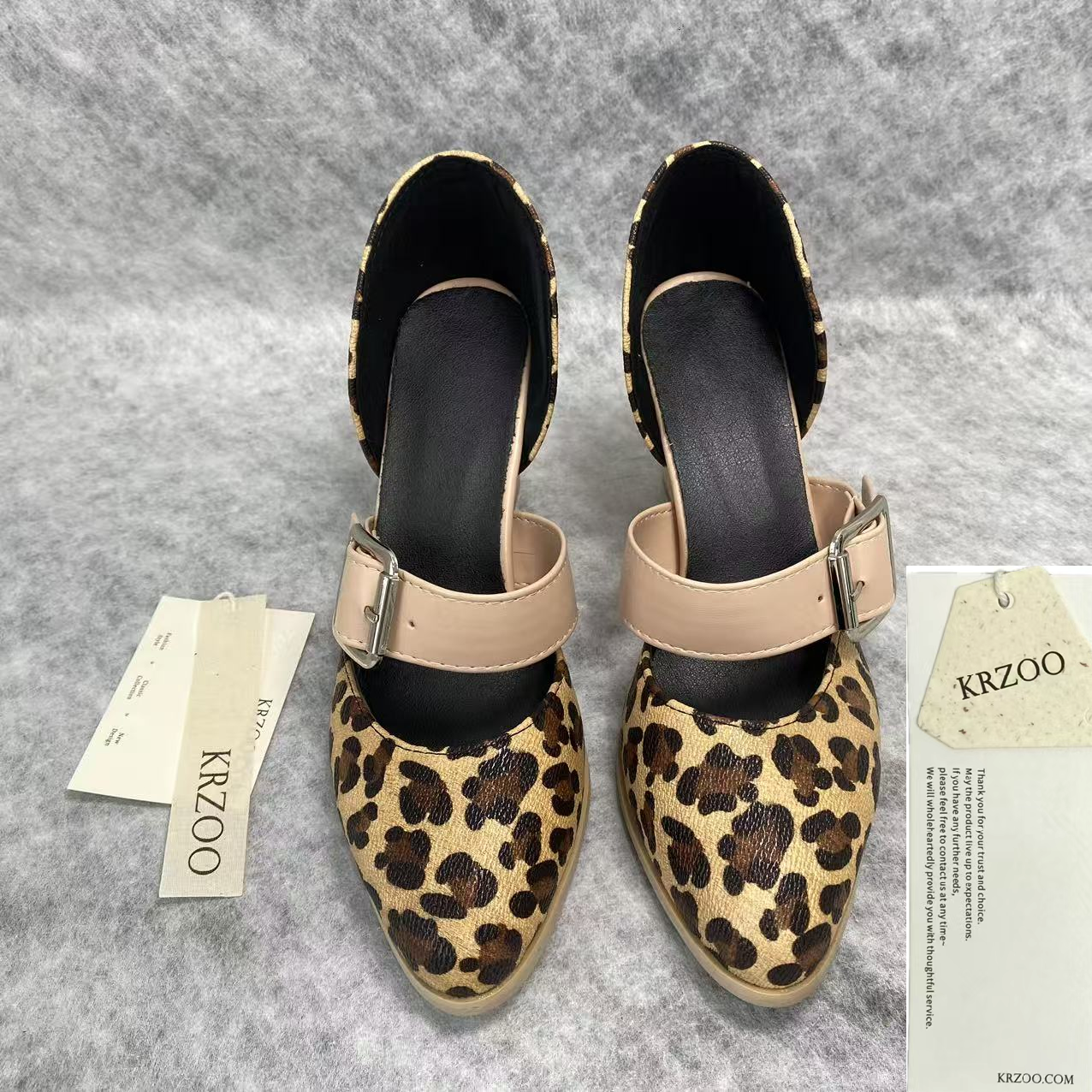 Leopard-print belt buckle shoes