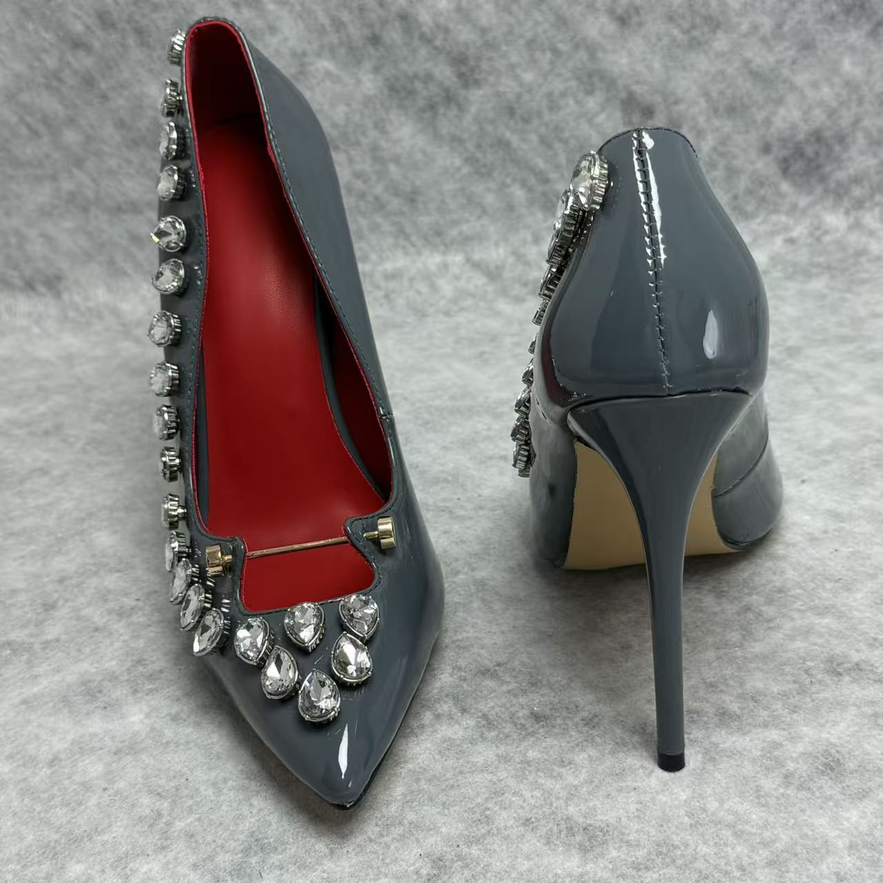 Beaded pointed metal buckle high-heeled shoes