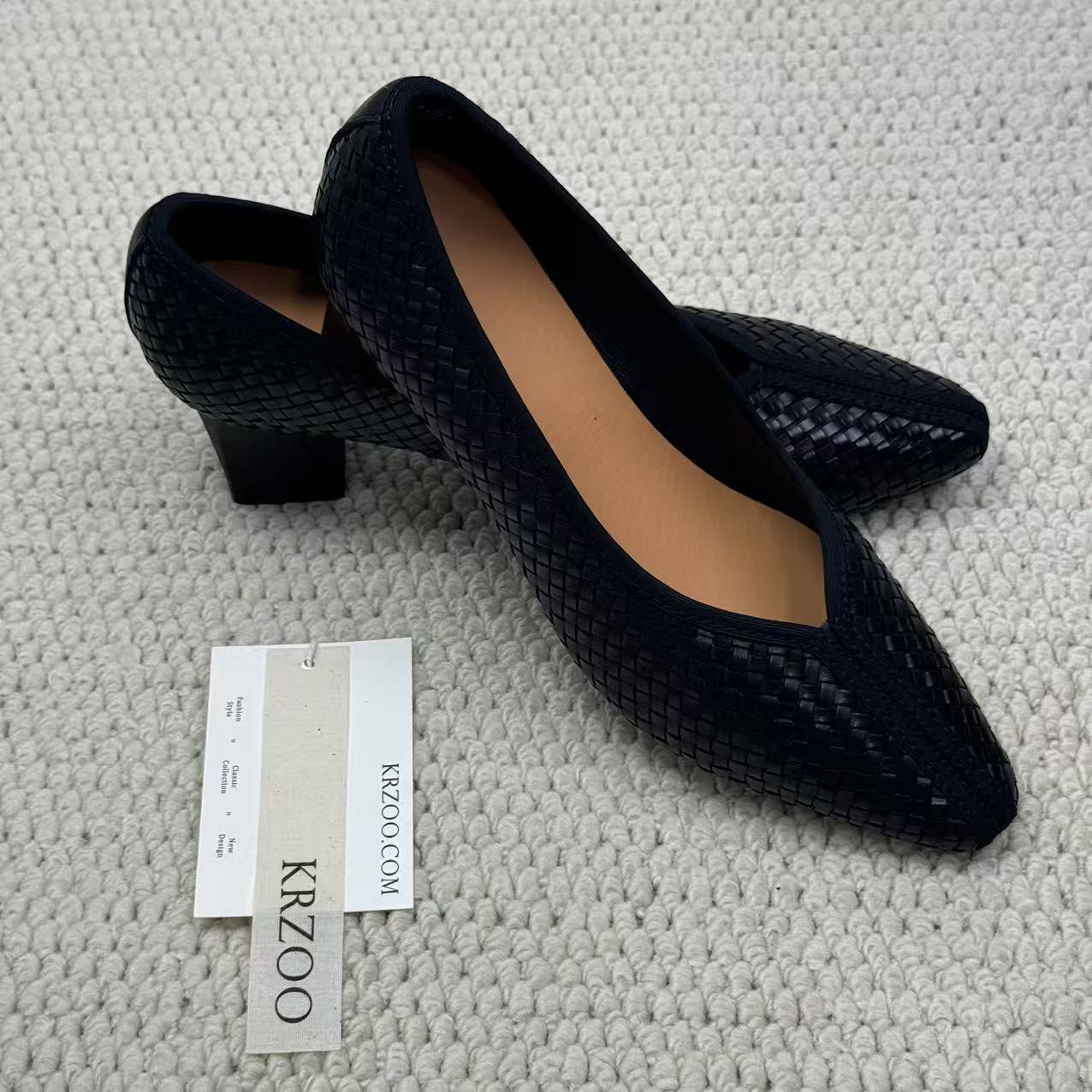 Top layer cowhide braided pointed-toe shoes