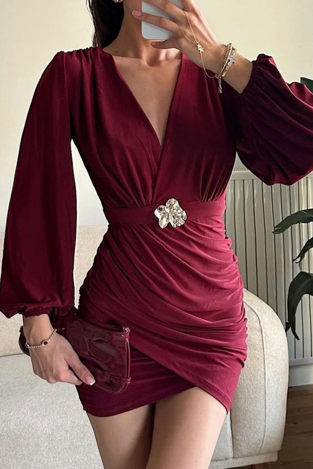 V Neck Lantern Sleeve Metal Flower Decor Ruched Bodycon Mini Dresses-Burgundy