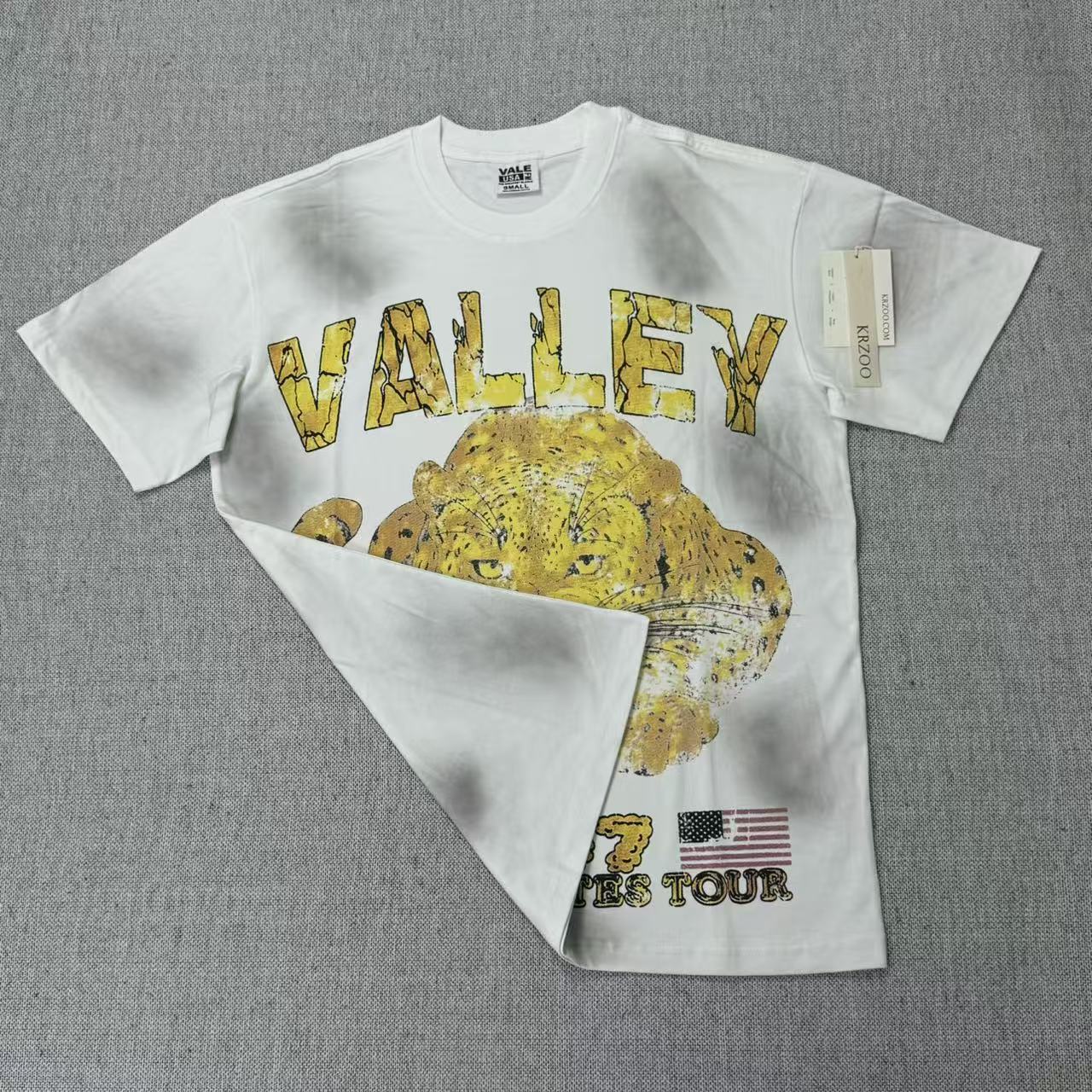 Heavy-duty water-washing distressed short-sleeved shirt